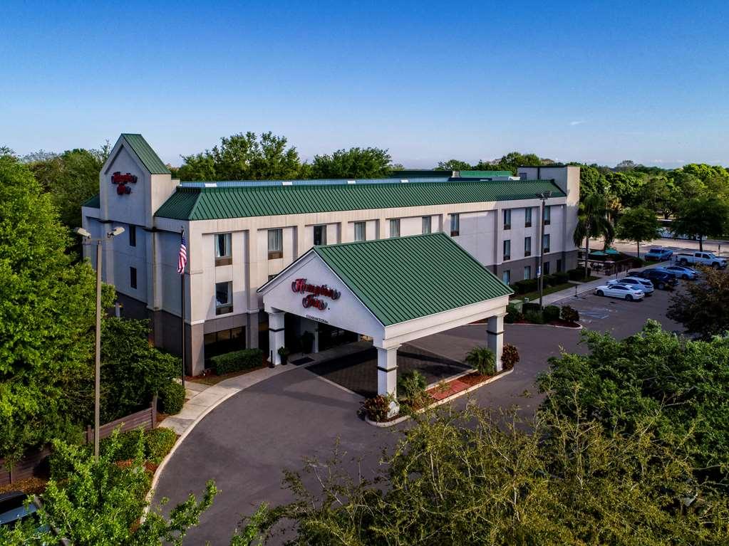 Hampton Inn Вінтер-Гавен Екстер'єр фото
